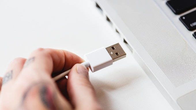Ensure that the USB551L device is properly connected to the computer.
Check that the USB cable is not damaged or frayed.